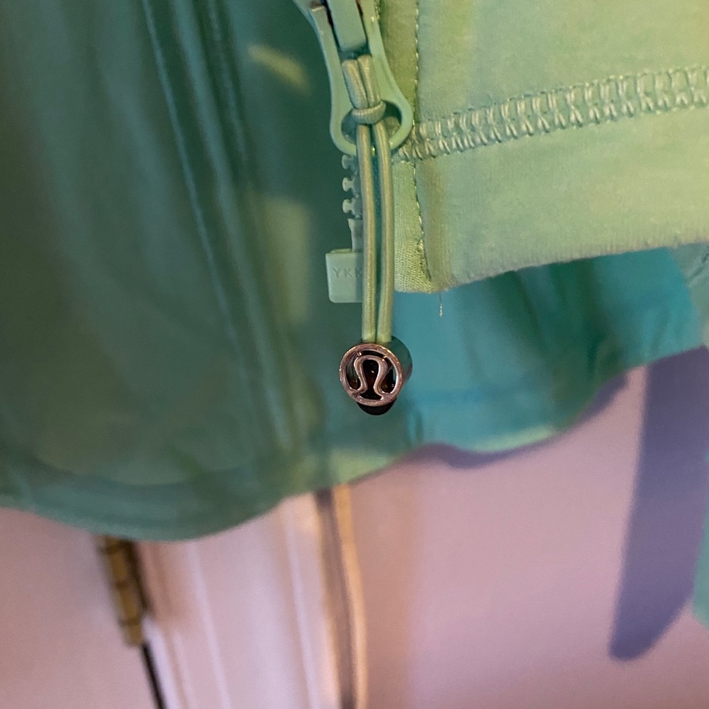 Lululemon Jacket - Picture 7 of 7
